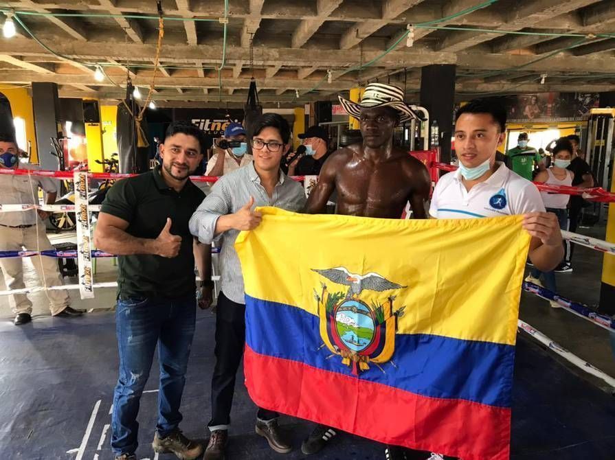 El ecuatoriano Abel ‘Authentic’ Mina ganó por decisión unánime en México BOXEO