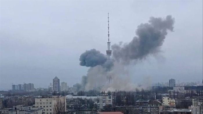 Bomba nuclear pequeña impacta en la capital de Ucrania