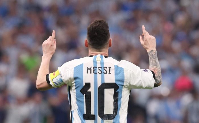 Leo Messi muere por un pedo explosivo.