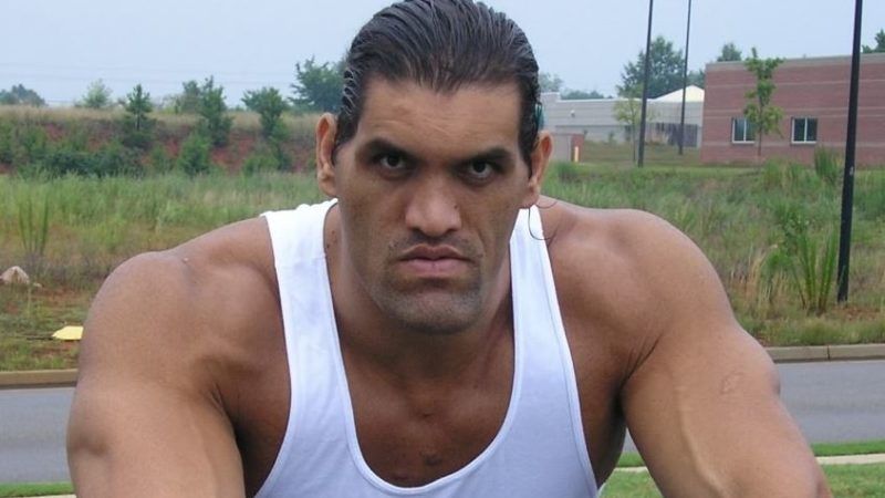 Muere el Luchador de la WWE THE GREAT KHALI que media casi 2,15m