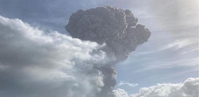 Erupciona El Volcán Samaritano