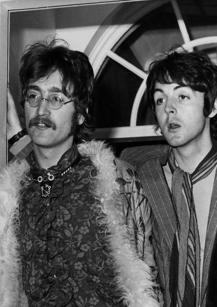 ¡Paul McCartney acusa a John Lennon de mentiroso!