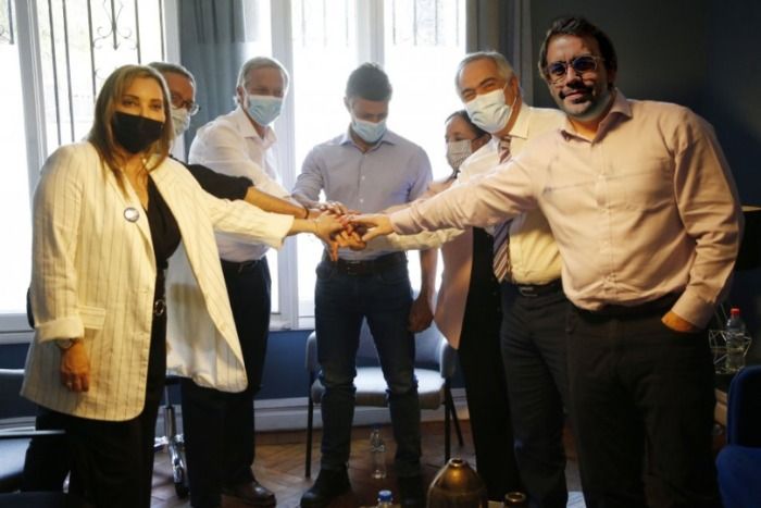Leopoldo López se reúne con José Antonio Kast y militantes DC