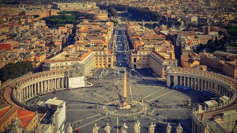 El Vaticano reconoce a los Cristianos Evangélicos y reniega del Catolicismo