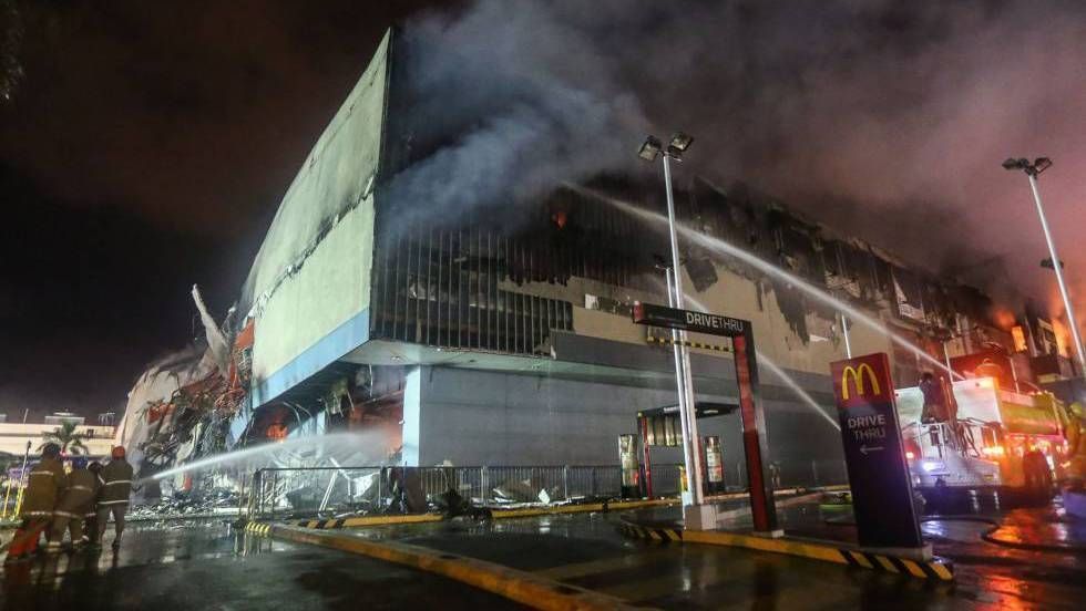 Incendio en el Centro Comercial Plenilunio Obliga al Cierre Temporal