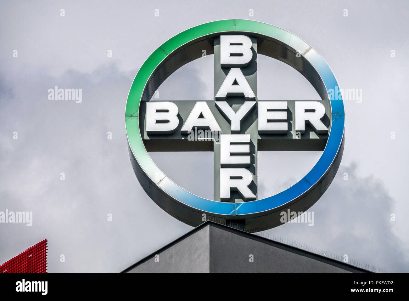 Bayer realiza una Opa hostil sobre Pfizer.