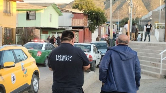 Encuentran cadaver de hombre en plaza de Coquimbo: Se investigan causas de muerte