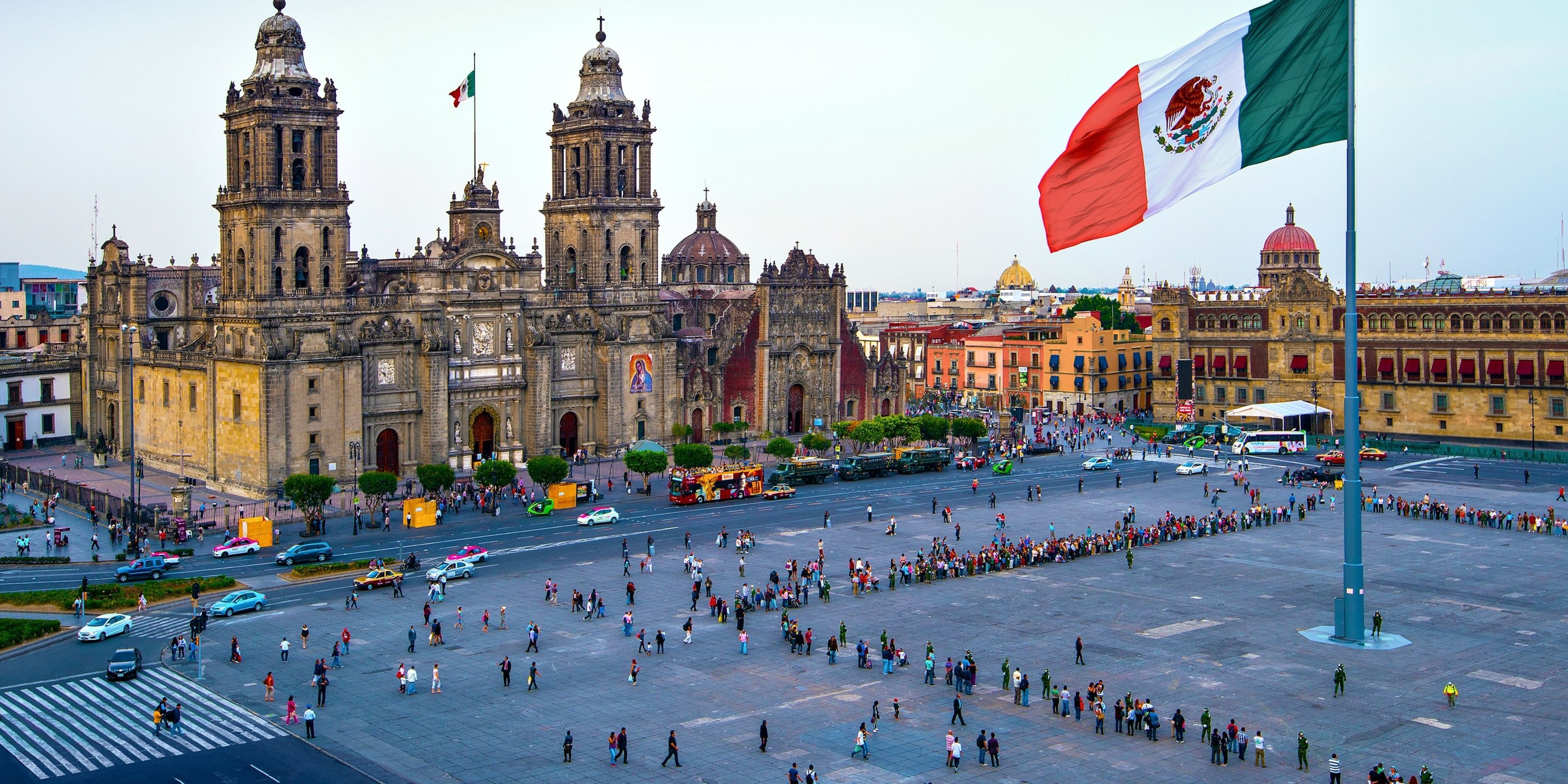 México cierra vuelos a cinco países en Latinoamérica por variante Omicrón; entre ellos Colombia