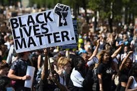 Shock in the world after massive protests in the United States over the death of a young African-American at the hands of the police