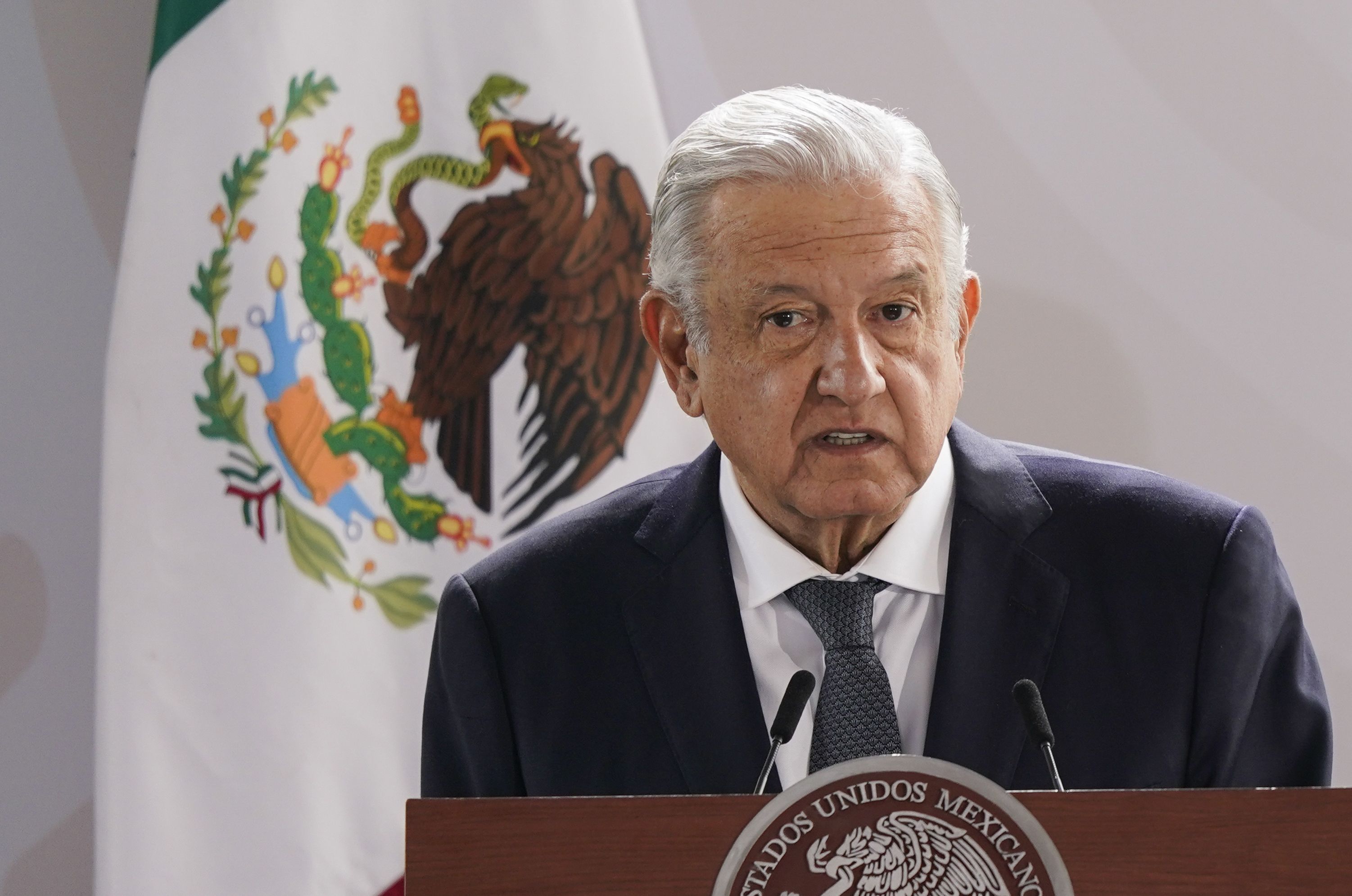 Lopez Obrador lanza decreto que cancela todas las vacaciones del 2022