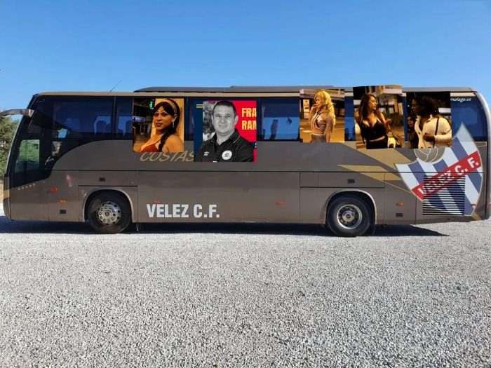Sorprendido el delegado del Vélez C.F. en autobús lleno de prostitutas