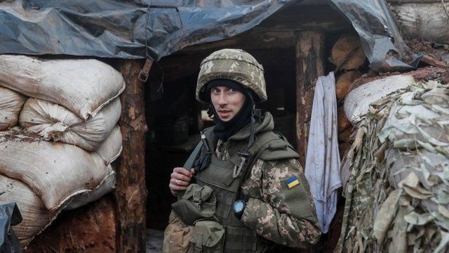 Soldados ucranianos se quedan sin bala