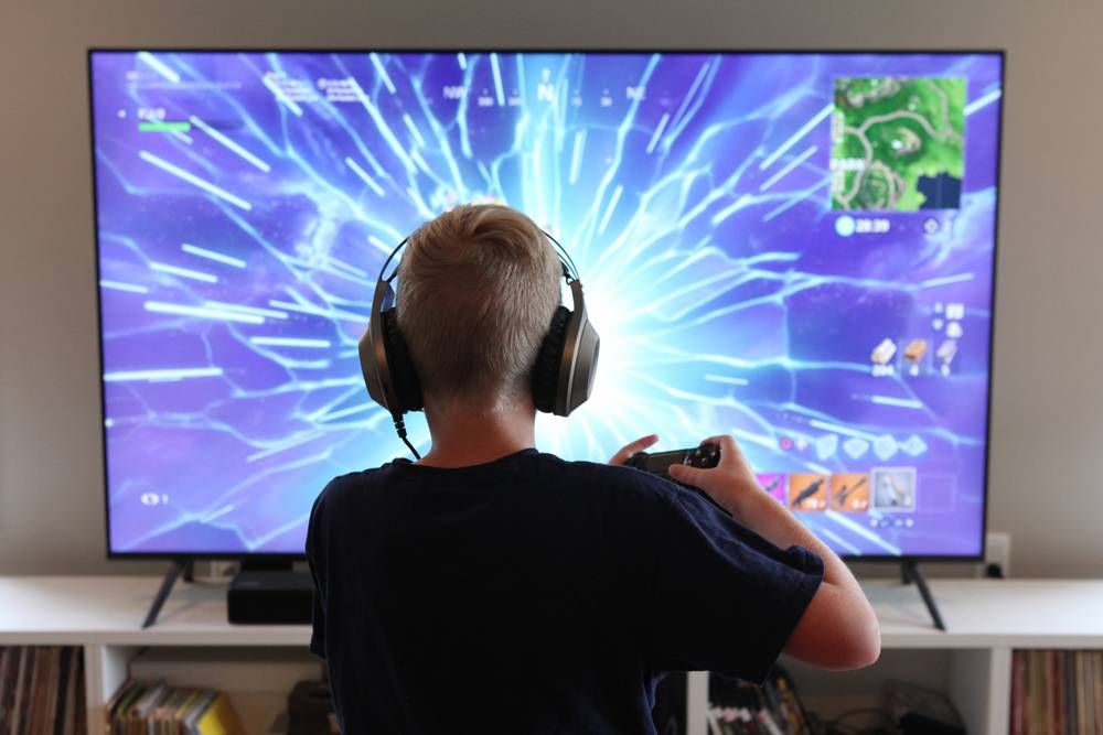 Niño adolescente es tendencia en redes tras sus enfados en el juego 