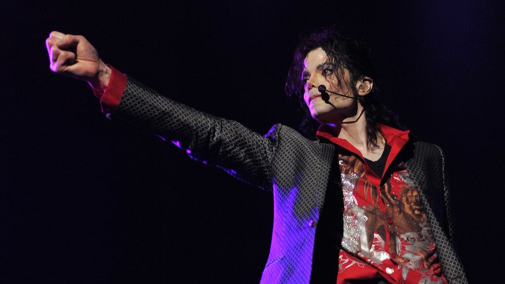 Michael Jackson Nunca Murió y Retoma Su Gira 