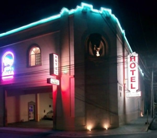 Se descubren cámaras ocultas en el Motel 'Los Angeles'