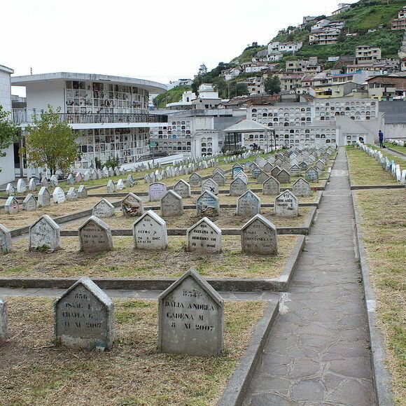 Gordo muere en el volcán de Guatemala y se lo llevan al cementerio