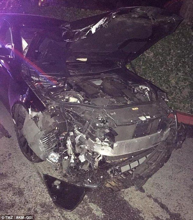 NOTICIA DE ULTIMO MOMENTO! El cantante Mateo Palacios choca en accidente de tránsito mientras iba con un amigo en su auto