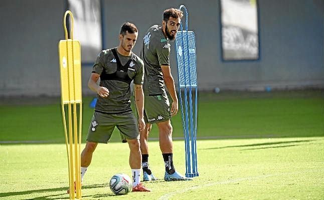 Juanmi  sufre una grave lesión en el entrenamiento del Real Betis en el ligamento cruzado