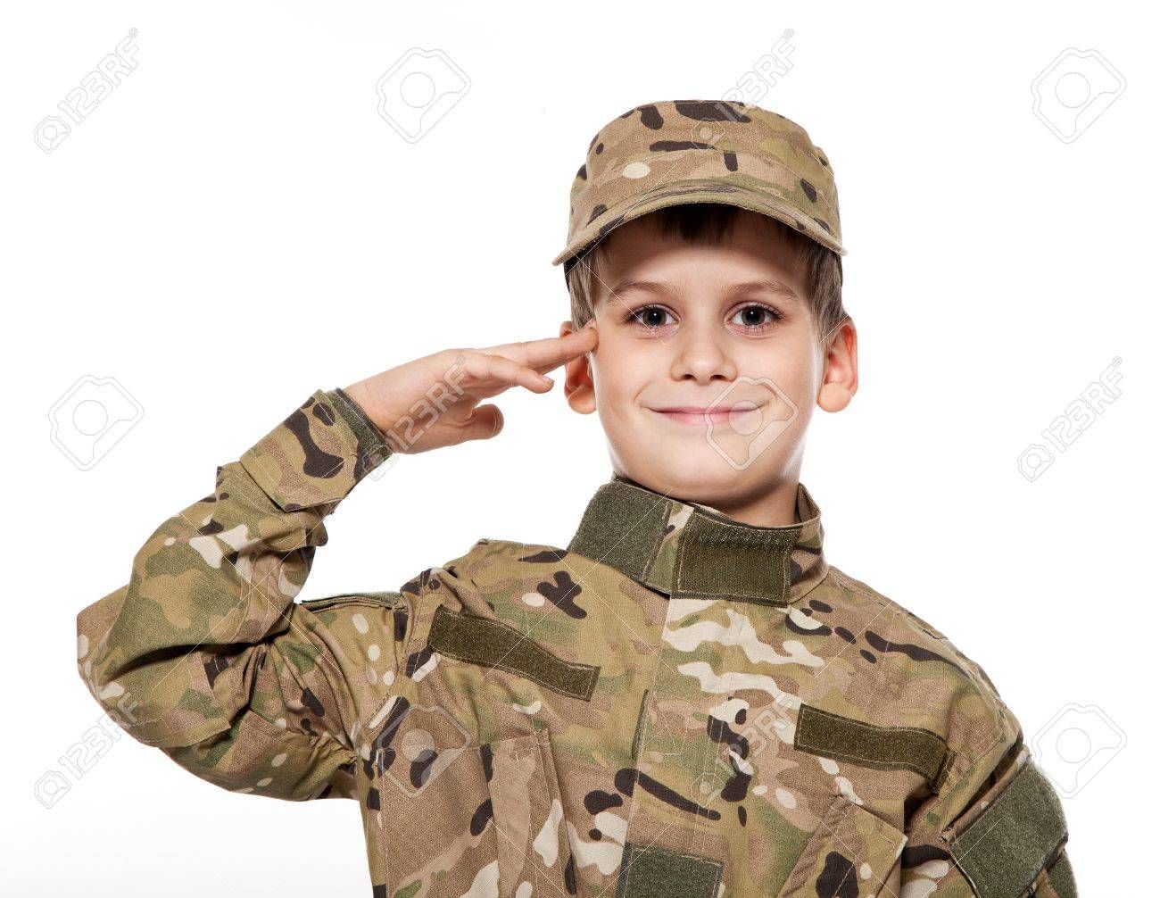 Los menores de 10 años que jueguen el Fornite recibirán adiestramiento militar real
