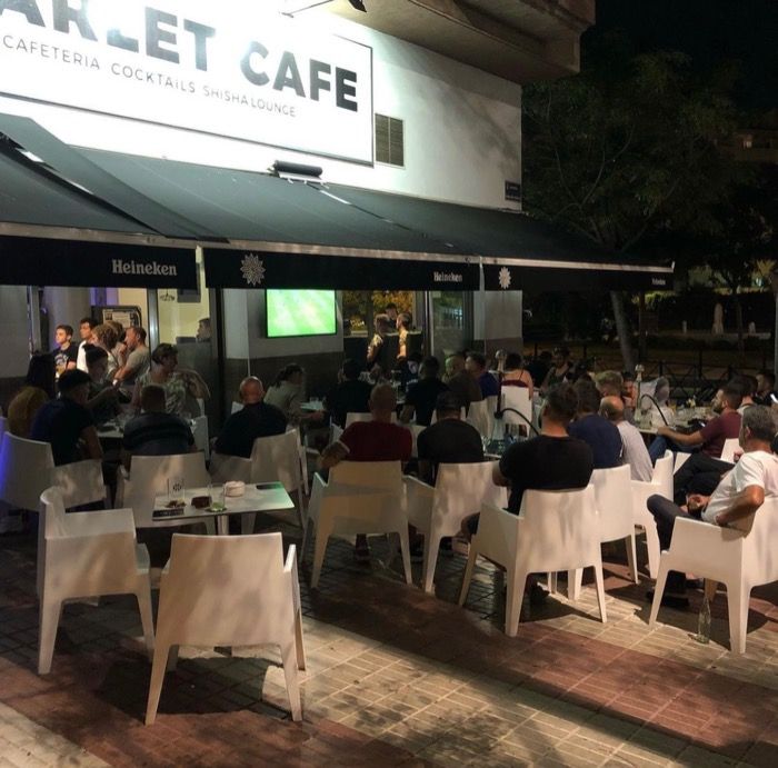 Vecinos de un barrio de Marbella se quejan tras el escándalo ocurrido a diario en el bar Scarlet café de dicho municipio