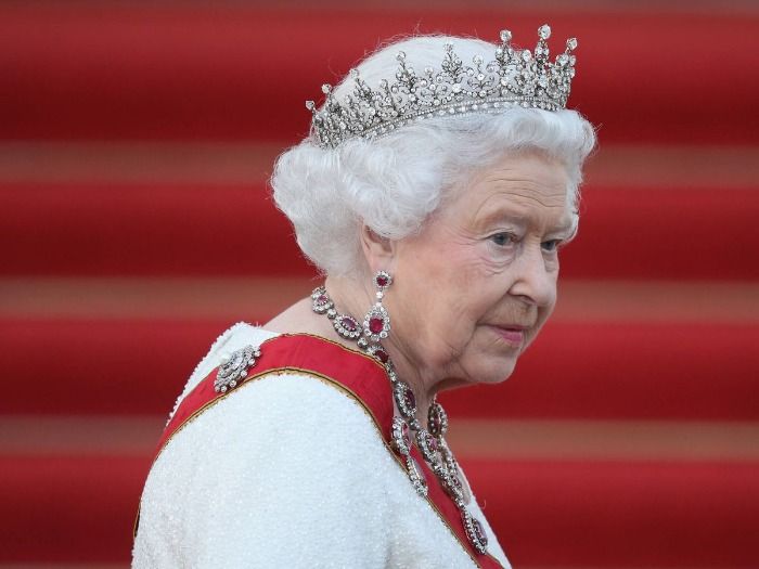 Amocha la Reina Isabel II de Inglaterra