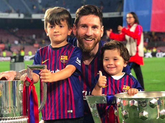 El FC Barcelona ficha al hijo mayor de Messi, para que no se le escape.