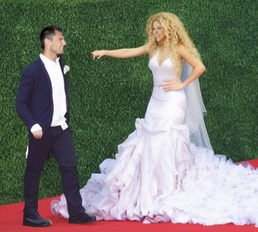 Descubren a Shakira casándose en secreto