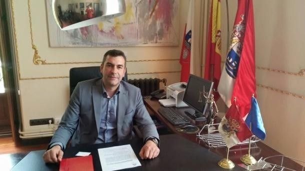 Sergio Abascal, alcalde de Santoña, dimite y convoca elecciones para Febrero