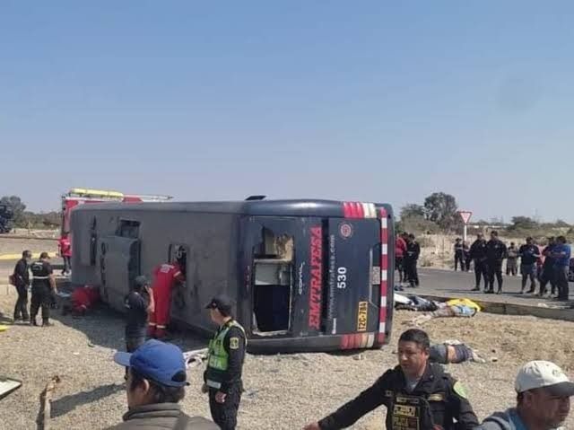 Accidente en Arequipa deja 4 heridos y 2 muertos