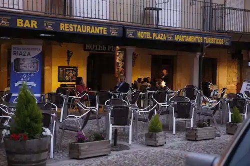 200.000€ de multa para el Hotel Plaza de Riaza tras conceder fiestas en tiempos de Covid.