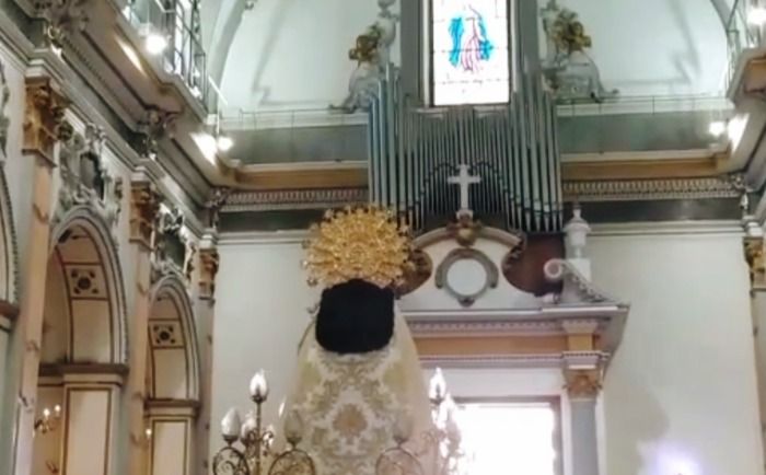 La virgen de los Desamparados es recibida en Benaguasil con el Himno de la Verge interpretado portentosamente por el joven organista Marc Balaguer García