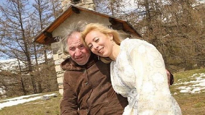 Mujer de 20 años se casa con millonario de 85 años y termina murieron ella en un accidente automovilístico