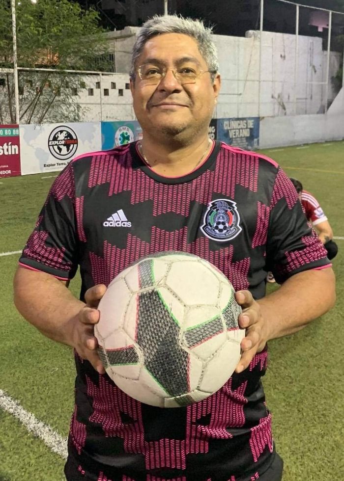 Profesor de la Unison es nombrado el mejor analista de futbol en México