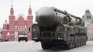 Rusia envía misil termonuclear Satán 2