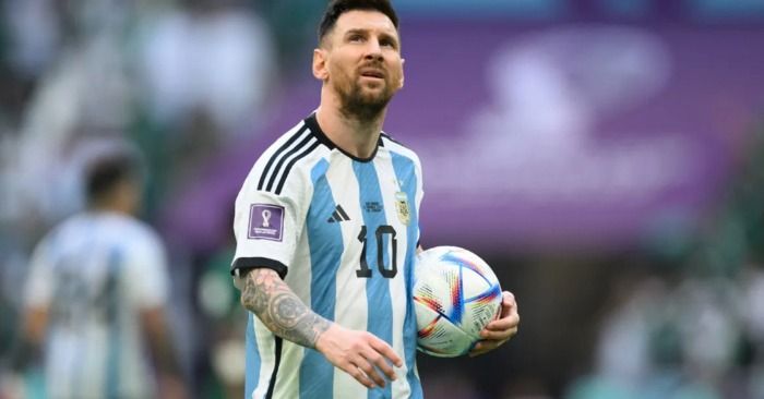 ¡Lionel Messi recibe tres impactos de bala!