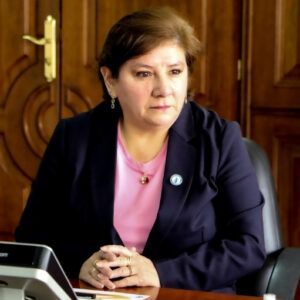 Ruth Arregui Solano Superintendente de Bancos renuncia