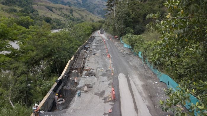 Por instalación de puentes y otras obras, vía entre La Pintada y La Felisa permanece cerrada.