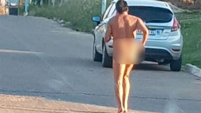 Hombre es arrestado por desnudarse en la barranca de huentitan